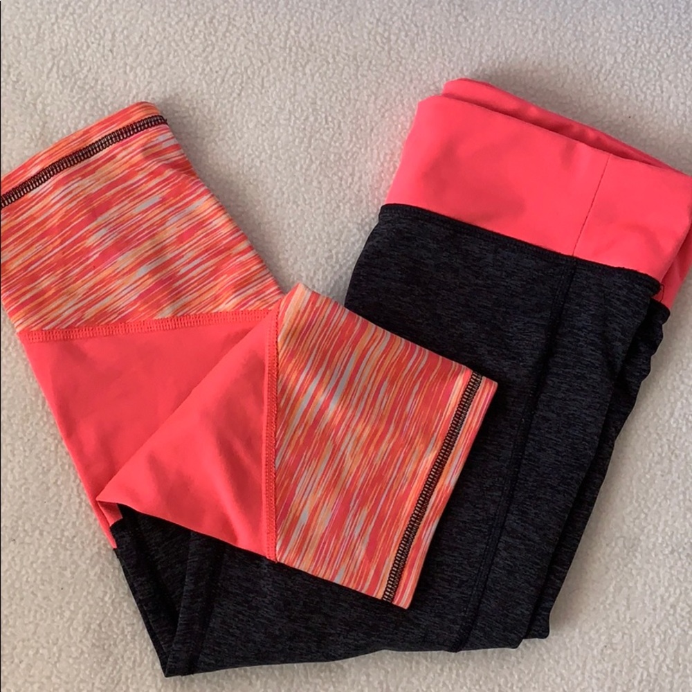 Girls Capri Workout Leggings - Picture 8 of 9